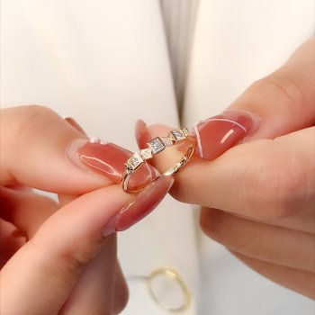 BR046 时尚钻石女戒